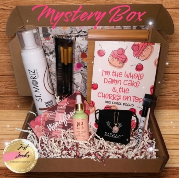 All New BIG Cosmetic Mystery Box - Picture 11 of 12